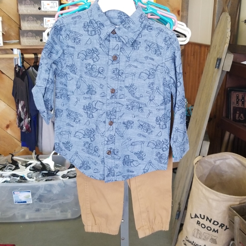 Nwt boys outfit